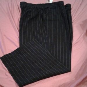 Larry Levine Black and White pin striped pants